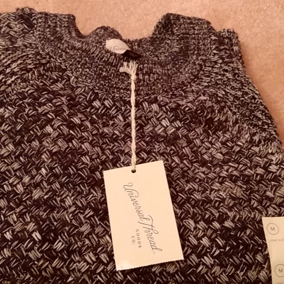 Universal Threads Sweater - Picture 3 of 3